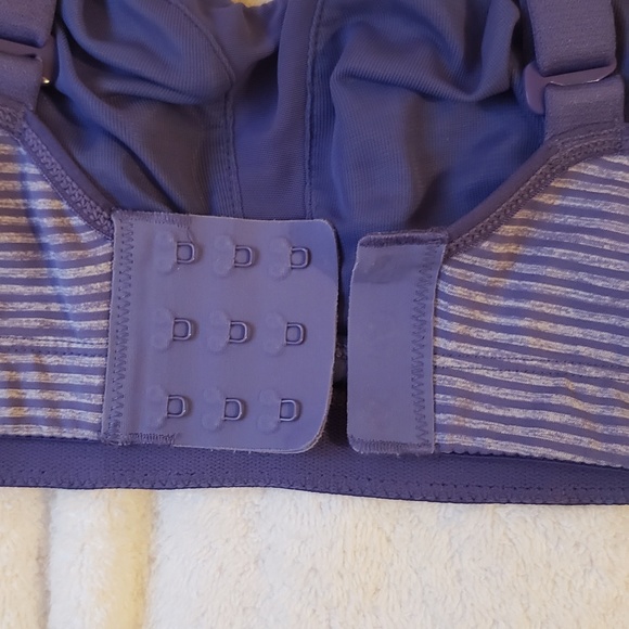 Lululemon Sport Bra - Picture 3 of 4